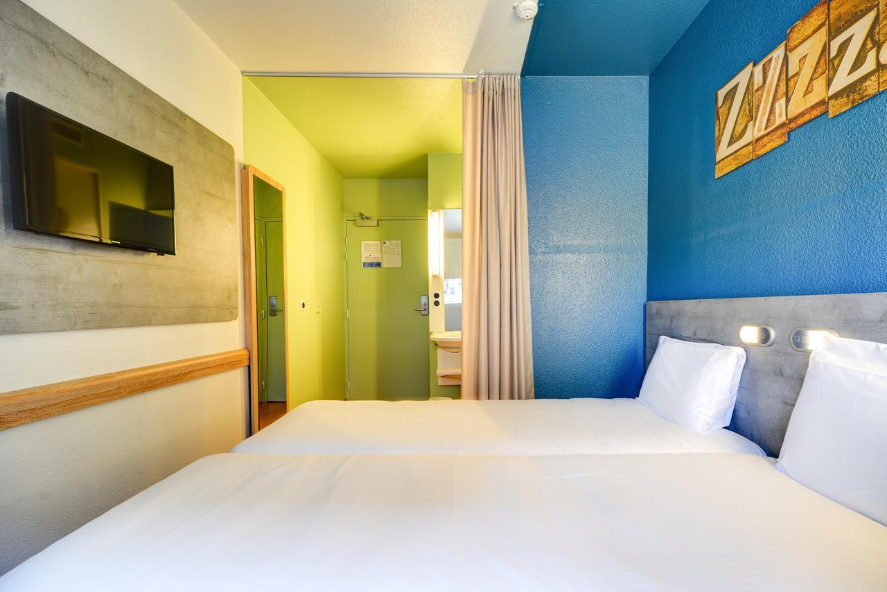 Ibis Budget Rueil Malmaison Rueil-Malmaison Exterior foto