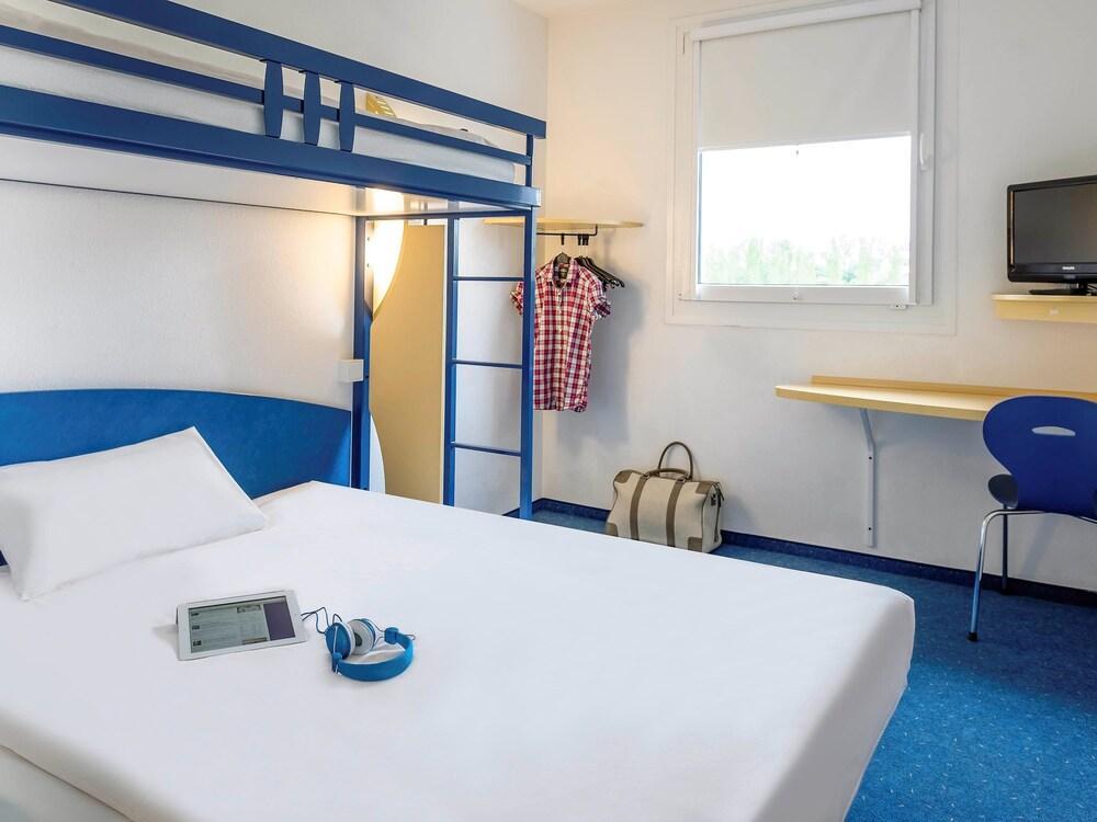 Ibis Budget Rueil Malmaison Rueil-Malmaison Exterior foto