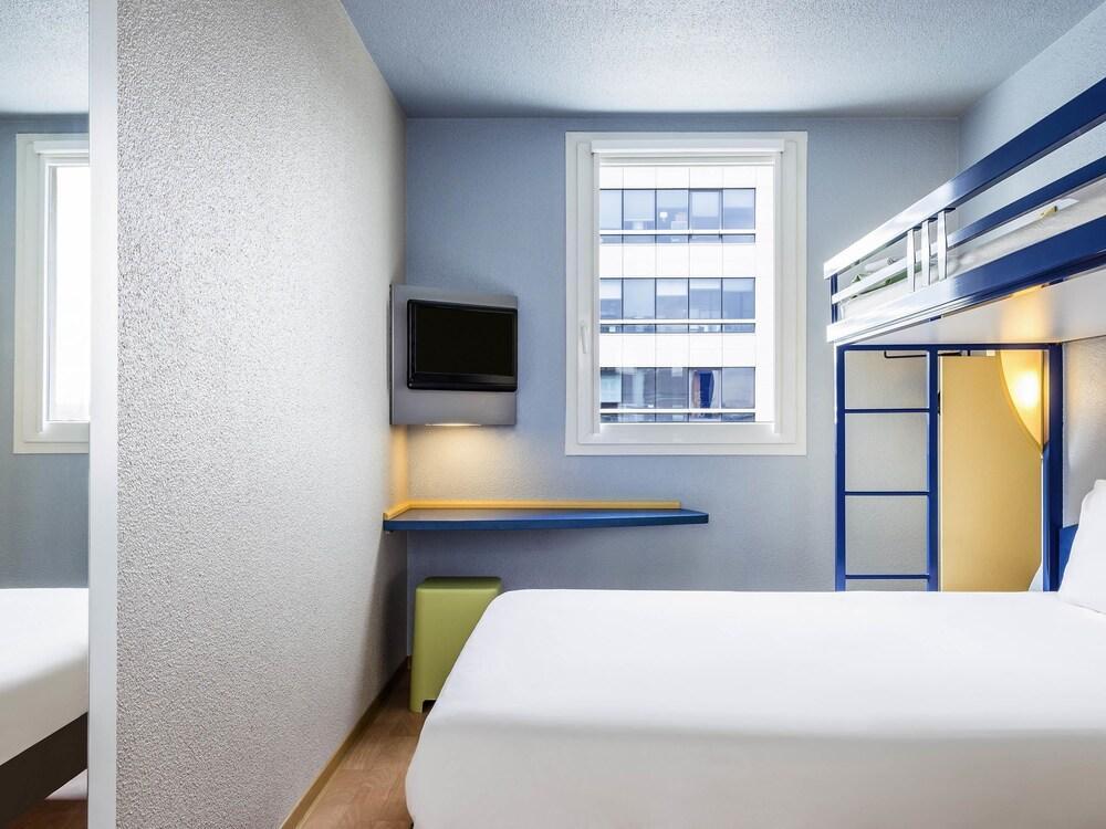 Ibis Budget Rueil Malmaison Rueil-Malmaison Exterior foto